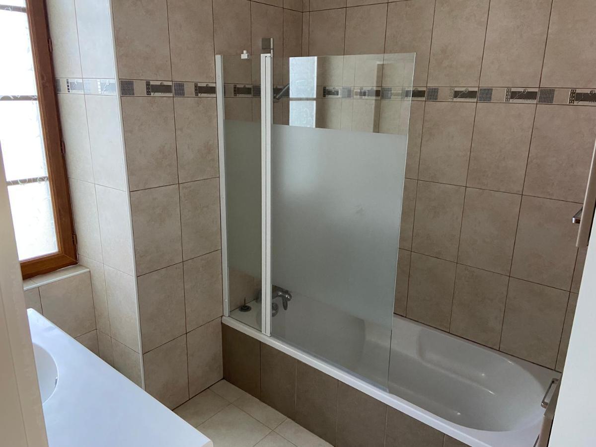 Notre Petite Maison Dans La Prairie Saint-Germain-du-Bel-Air Екстериор снимка